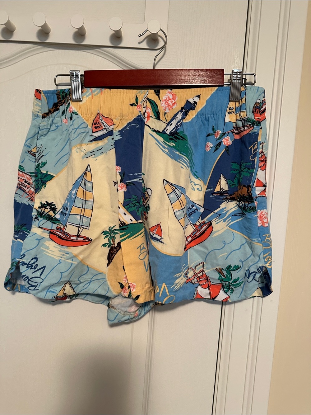 Old Navy Floral Tropical Elastic Waistband Shorts — Blue, Cream & Green